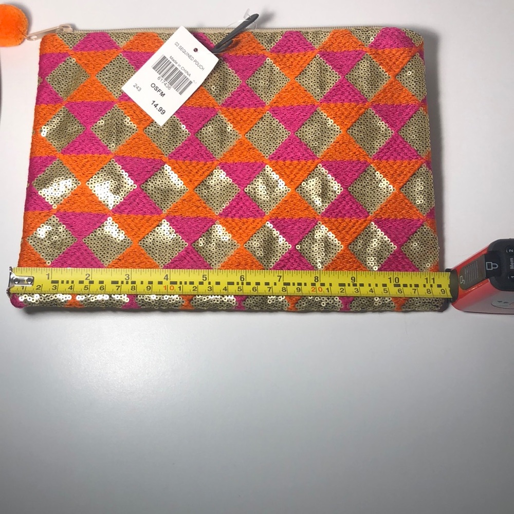 Sequined Patterned Pouch - Picture 5 of 6